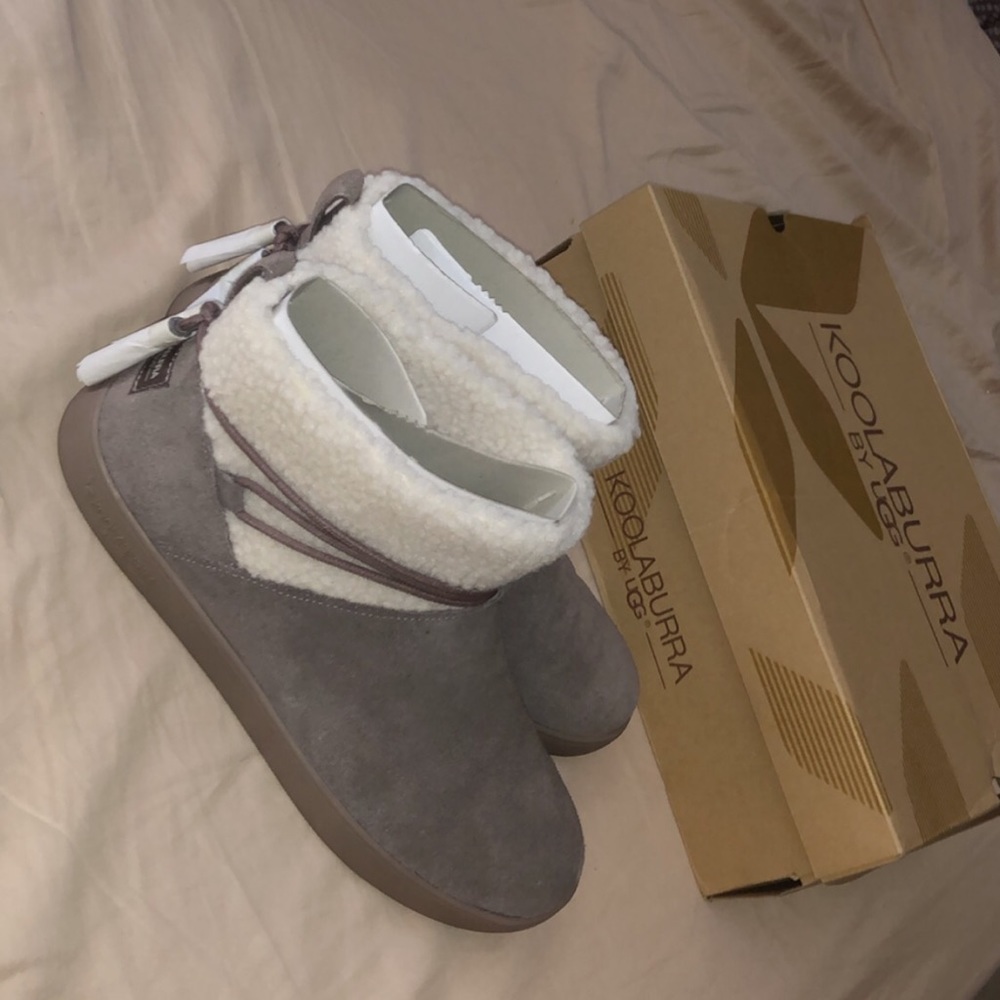 Kookaburra by Ugg Isana Cinder Boots